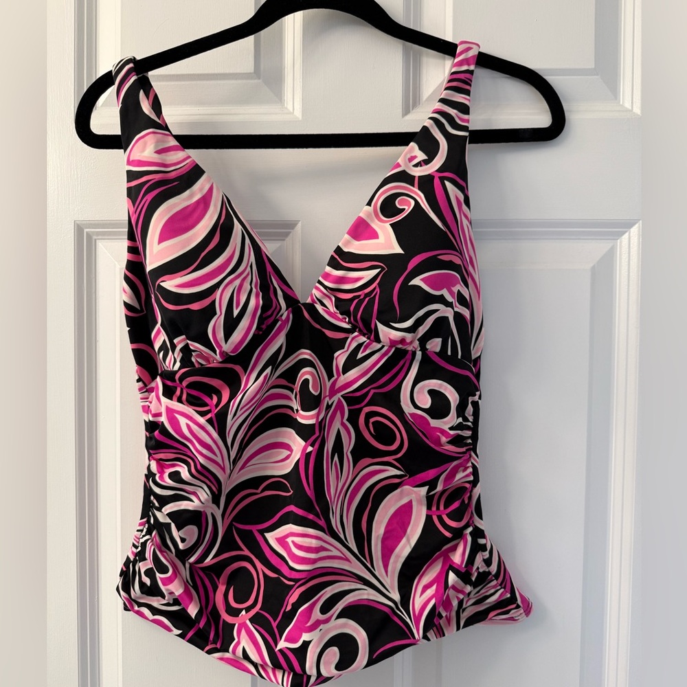 Caribbean Joe Pink, Black and White Tankini Top